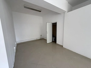 FOR RENT   Spatiu Comercial PARTER   Iosia 50mp langa Hotel Corola, posibilitate cazare   apartament - imagine 5