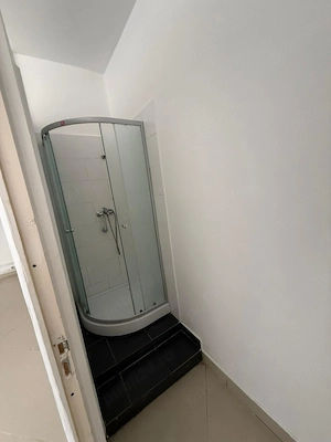 FOR RENT   Spatiu Comercial PARTER   Iosia 50mp langa Hotel Corola, posibilitate cazare   apartament - imagine 4