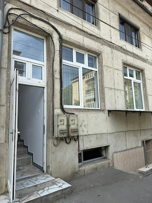 FOR RENT   Spatiu Comercial PARTER   Iosia 50mp langa Hotel Corola, posibilitate cazare   apartament - imagine 3