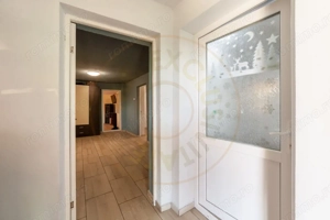 Casă renovată 2022, 3 camere, 1034 mp teren, încălzire în pardoseală  - imagine 13