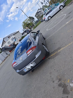 Renault Laguna 1.5dci - imagine 10