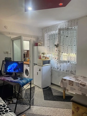 Vand garsoniera , str.Cernei nr.40 B , parter , langa liceul A.Vlaicu - imagine 6