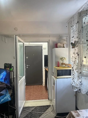 Vand garsoniera , str.Cernei nr.40 B , parter , langa liceul A.Vlaicu - imagine 8