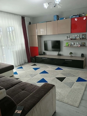 PF vand apartament 2 camere 80000 euro - imagine 5