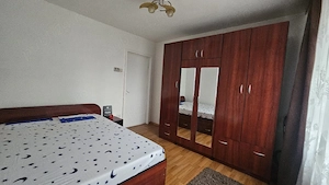 închiriez apartament cu doua camere mobilat și utilat zona Miorița etaj 6