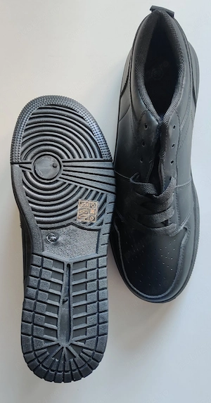 Adidas Pantof Sport 43 Negru cu șiret - NOI