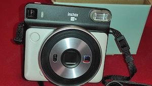 Instax SQUARE SQ6 de la Fujifilm - ( aparat foto la minut )