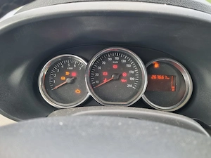 Vând Dacia Lodgy, an 2012, diesel, 1461 cmc, 267.667 km, stare bună, înmatriculată - imagine 10