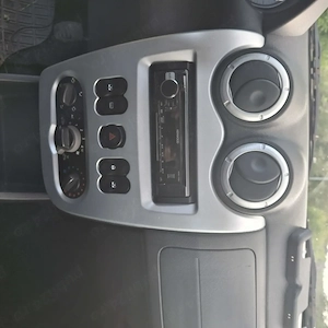 Vând Dacia Logan MCV, 1,6 MPI 2010 - imagine 9