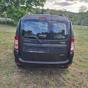 Vând Dacia Logan MCV, 1,6 MPI 2010 - imagine 6