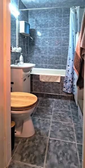 Închiriez apartament în regim de garsonieră Jianu Ploiești - imagine 3