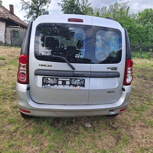 Vând Dacia Logan MCV 16 benzina  - imagine 10