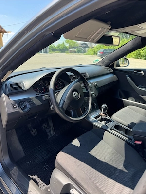 Volkswagen Passat B6   2.0 TDi - BMP   140 Cp   Manual 6+1 Trepte   Dublu Climatronic   Pret 2800   - imagine 8