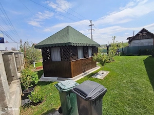 Casa de vanzare, 5 camere, 2 bai, 2 curti - imagine 4