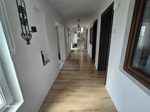 Casa de vanzare, 5 camere, 2 bai, 2 curti - imagine 6