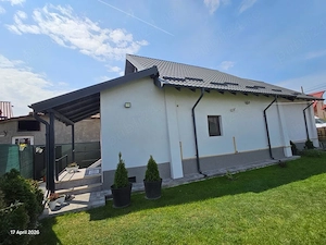 Casa de vanzare, 5 camere, 2 bai, 2 curti - imagine 9