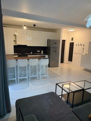 Apartament 2 camere cu curte si loc de parcare de inchiriat - imagine 2