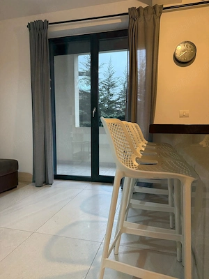 Apartament 2 camere cu curte si loc de parcare de inchiriat - imagine 4