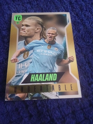 Vând cartonaș cu  Haaland 