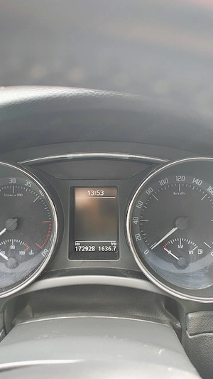 Skoda Superb  - imagine 4