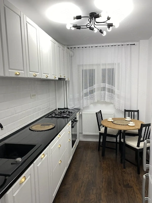 Apartament 2 camere de închiriat - zona Baba Novac