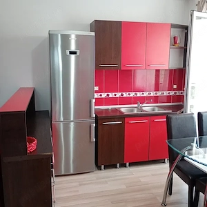 Inchiriez apartament 3 camere,etaj 2 zona Ciresica