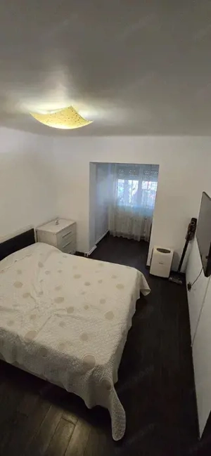 Apartament 3 camere Zona Far - imagine 5