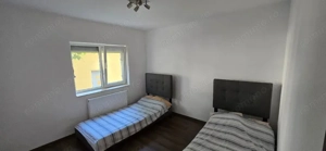 Apartament 3 camere Zona Far - imagine 8
