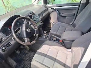 VW Touran  - imagine 4