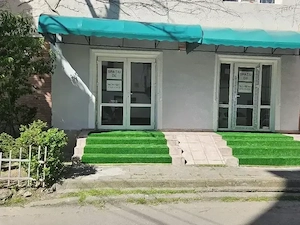 Închiriez în oraș Găești spațiu comercial 