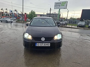 VW Golf.   - imagine 2