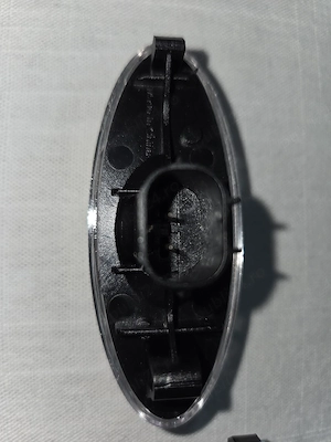 Semnalizare laterala LED dinamică pentru Toyota Yaris RAV4 2005 2006 2007 2008 2009 Auris COROLLA - imagine 3
