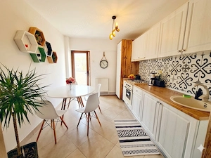 Apartament cu 3 camere et 1 în centru - imagine 4