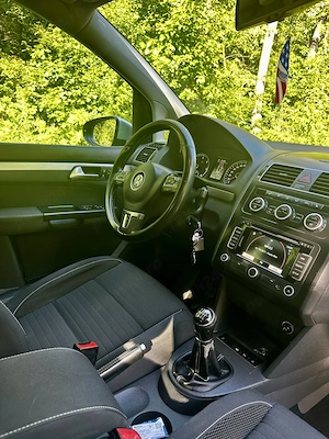 Se vinde Volkswagen Touran 2015, 1.6 TDI  - imagine 4