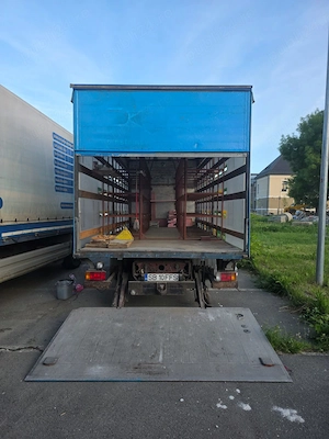 Vand camion apicol, ITP valabil 1 an, capacitate: 72 lazi orizontale, 19 rame - imagine 7