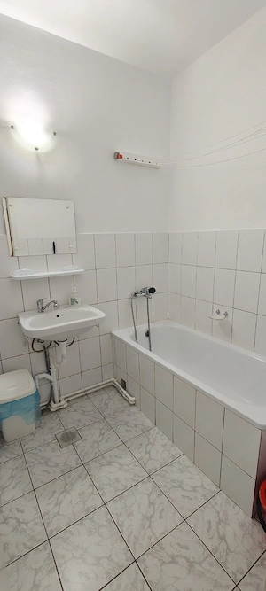 Vanzare garsoniera spațioasă, etaj 1, zona Dedeman - imagine 9