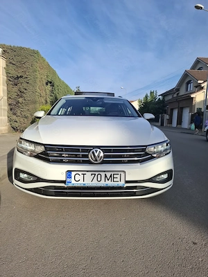 VW Passat Bluemotion 2.0 Germania, PANORAMIC, DSG, ACC, LINE Assist, masaj scaun sofer, padele sport - imagine 4