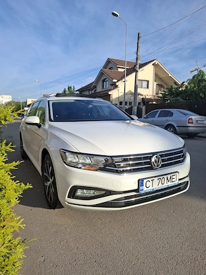 VW Passat Bluemotion 2.0 Germania, PANORAMIC, DSG, ACC, LINE Assist, masaj scaun sofer, padele sport - imagine 5