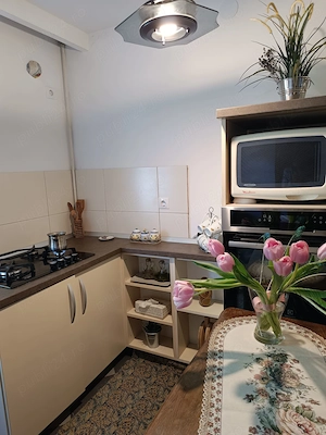 Vând apartament 3 camere în centru Beclean - imagine 5