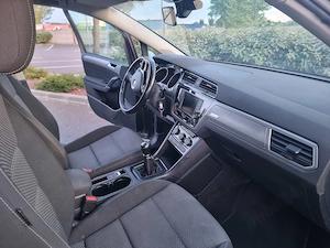 VW Touran 2016, 2 TDI manual, 7 locuri, cârlig remorcă, istoric service - imagine 7