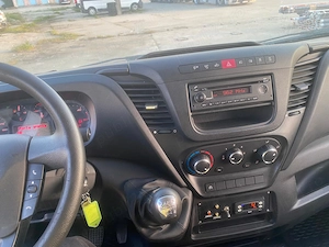 Vând IVECO Daily 35C12, motor 2.3 Diesel 120 CP, punte dublă spate, an 2018, 170.714 km reali. - imagine 7