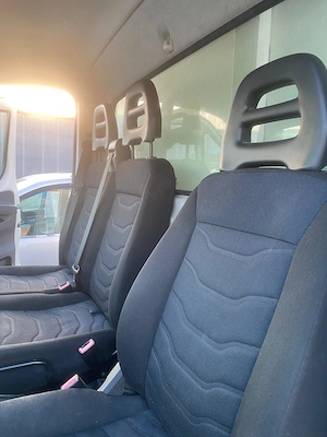 Vând IVECO Daily 35C12, motor 2.3 Diesel 120 CP, punte dublă spate, an 2018, 170.714 km reali. - imagine 8