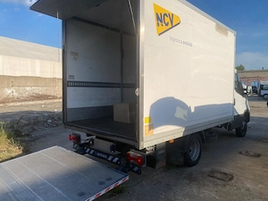 Vând IVECO Daily 35C12, motor 2.3 Diesel 120 CP, punte dublă spate, an 2018, 170.714 km reali. - imagine 10