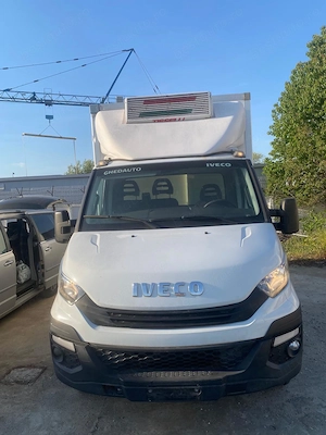 Vând IVECO Daily 35C12, motor 2.3 Diesel 120 CP, punte dublă spate, an 2018, 170.714 km reali. - imagine 2