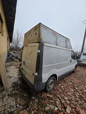 Dezmembrez renault trafic 1.9d - imagine 4