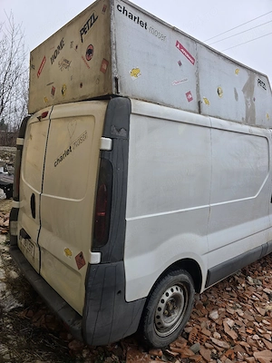 Dezmembrez renault trafic 1.9d