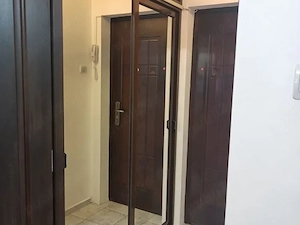 garsoniera dristor-metrou la scara blocului - imagine 2