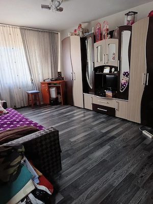 Vând apartament 3 camere zona robea Mioveni aproape de penny market - imagine 6