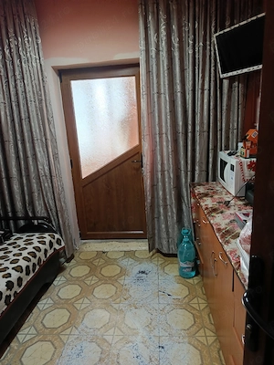 Vând apartament 3 camere zona robea Mioveni aproape de penny market - imagine 10