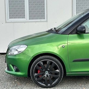Skoda Fabia vRS 1.4 TSI 180CP DSG 2011 Rallye Green | Rate   Transport   Numere - imagine 11